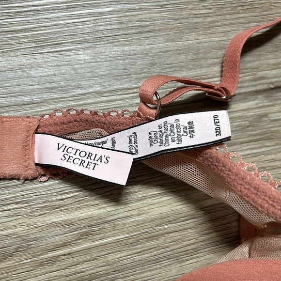 VICTORY SECRET 32D Bra - Picture 3 of 5